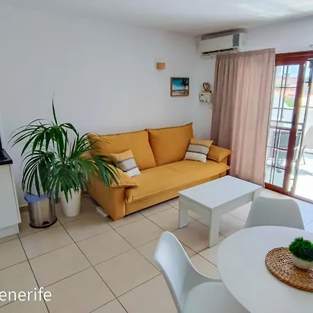 Primavera By The Apartman